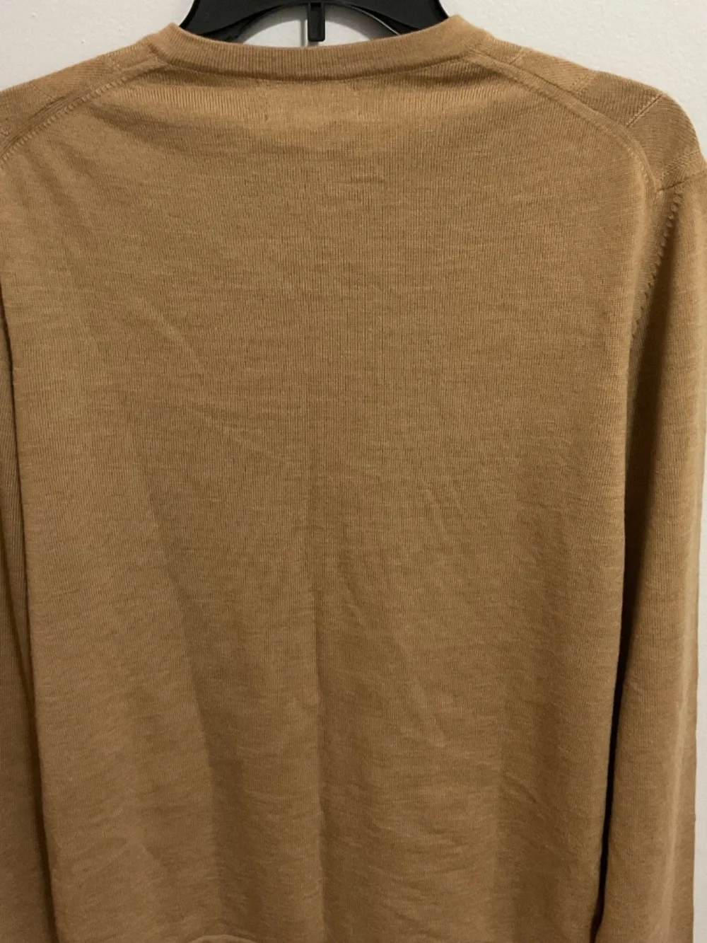 Men’s Banana Republic 100% Fine Italian Merino Wool V-neck Sweater, MED